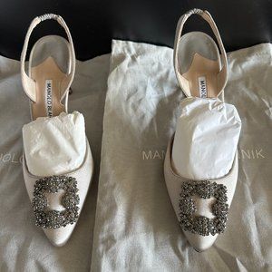 MANOLO BLAHNIK Hangisli 70 embellished satin slingback pumps